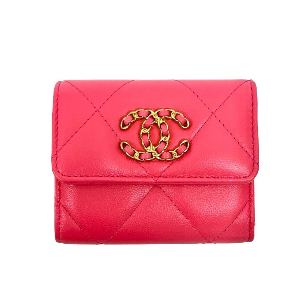 CHANEL Authentic Pink Leather Logo Wallet